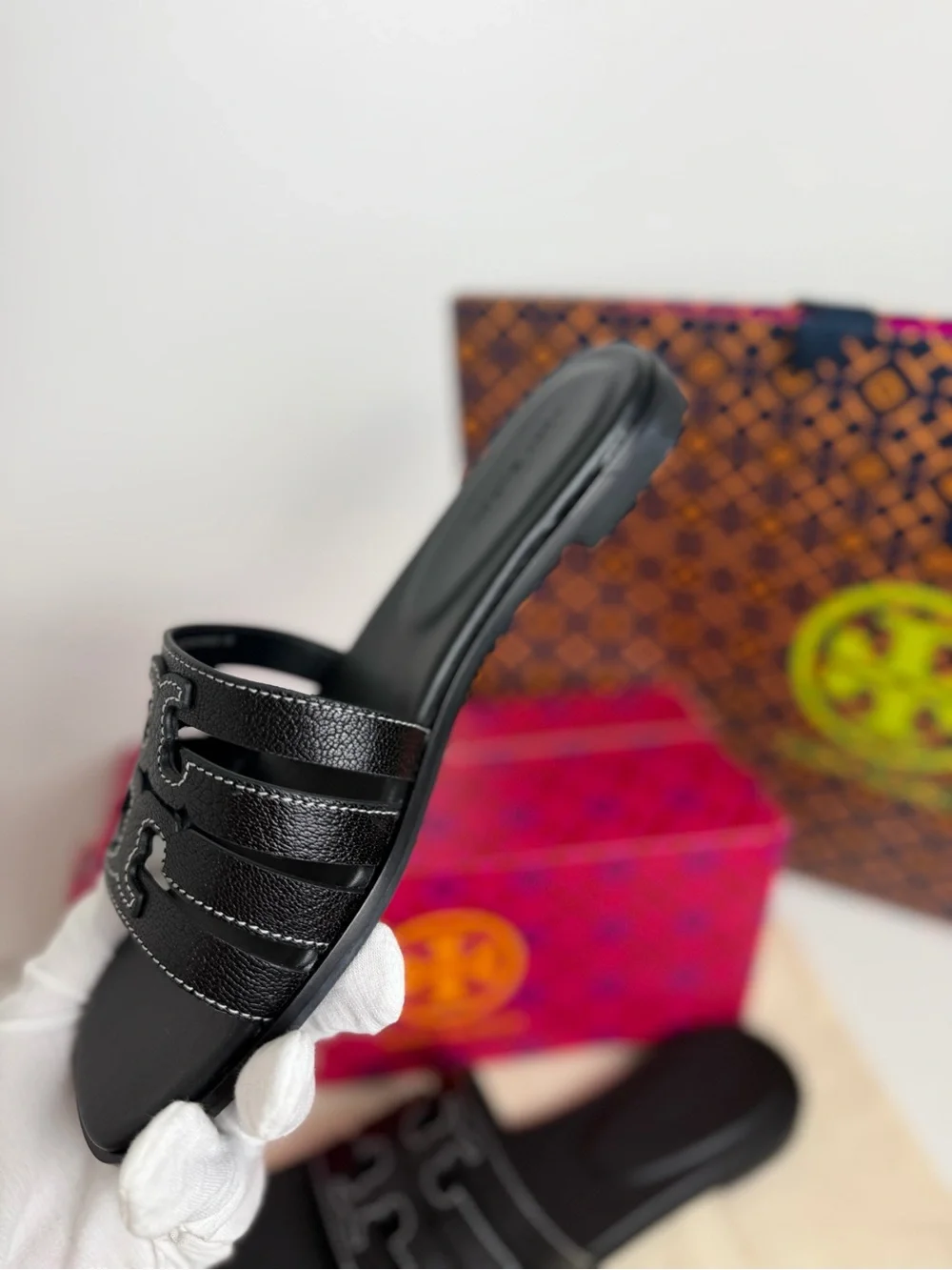 Tory Burch classic tory